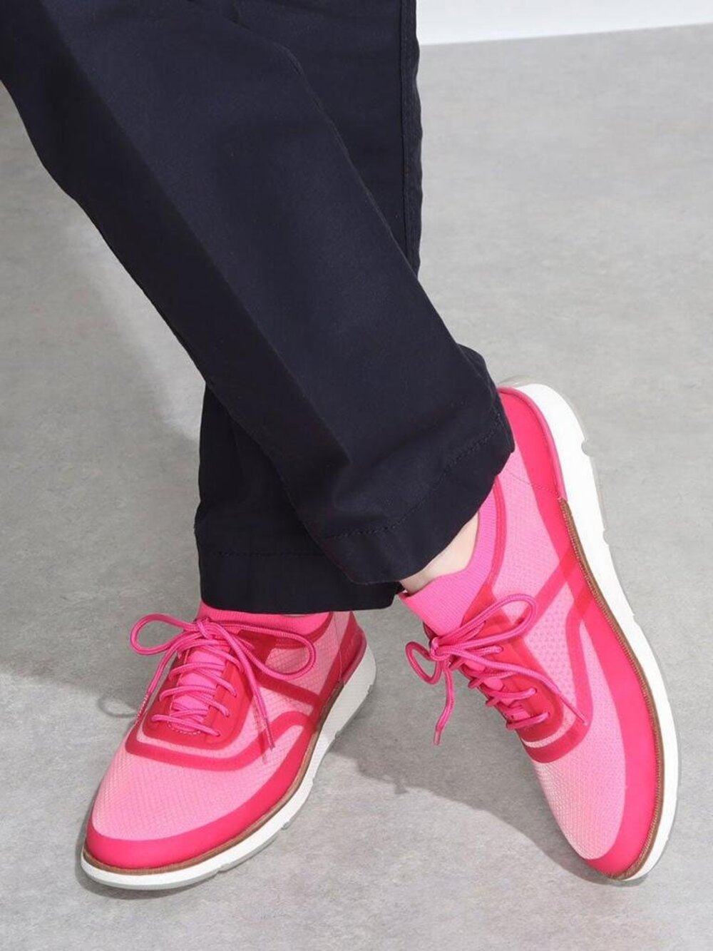 Cole Haan Women’s 4.ZERØGRAND Avant Oxford in vibrant Fuchsia Stitchlite 8.5
